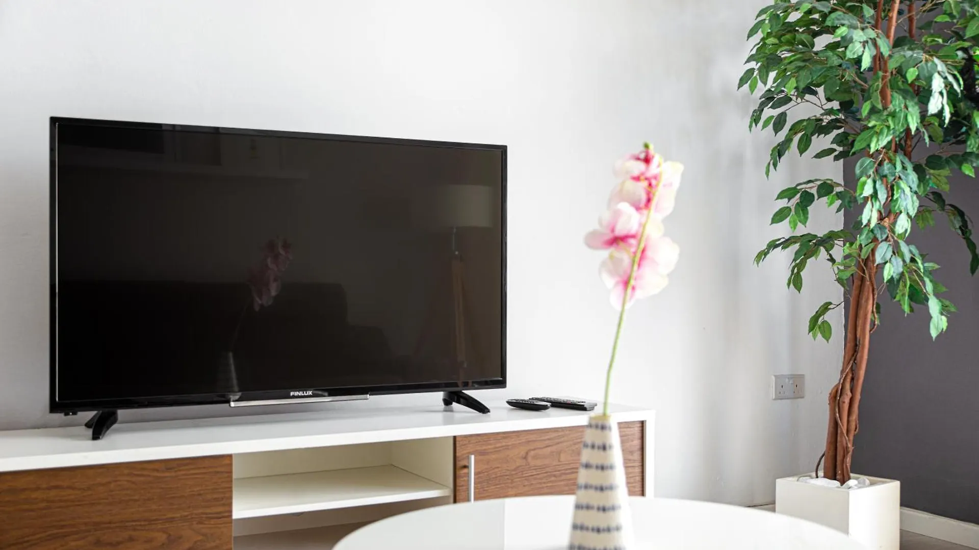 Modern Ensuite Rooms In Shared Apartment Near Balluta Bay Sliema Gzira Saint Julian's 0*,  Malta