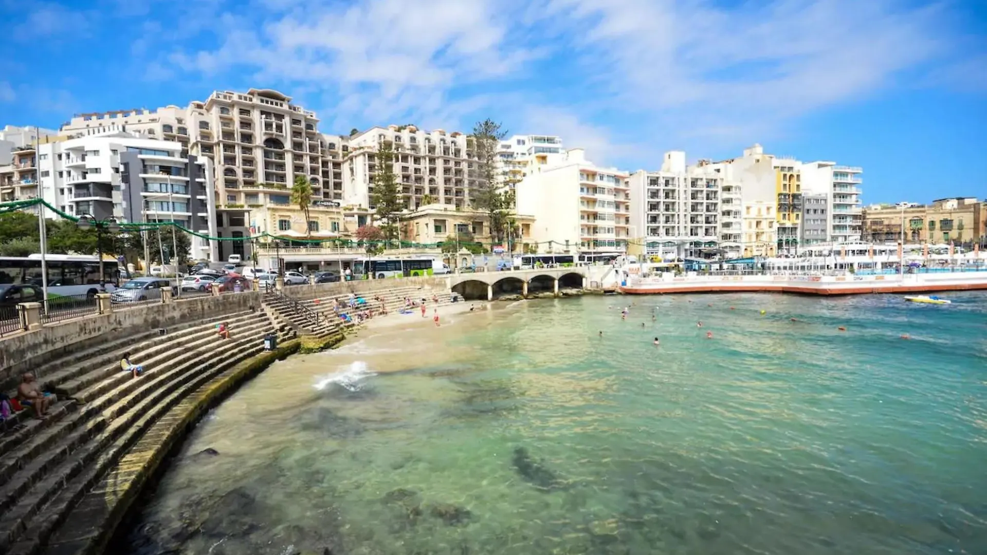 Modern Ensuite Rooms In Shared Apartment Near Balluta Bay Sliema Gzira Saint Julian's Homestay